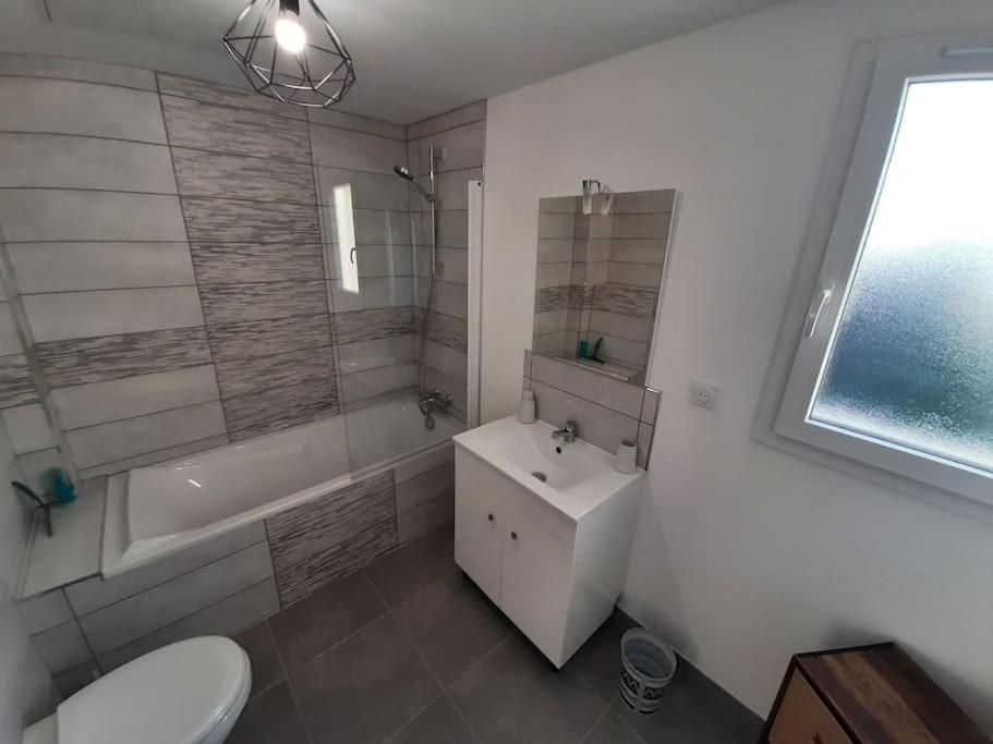 Maison Neuve Tout Equipee Tourville-sur-Odon Extérieur photo
